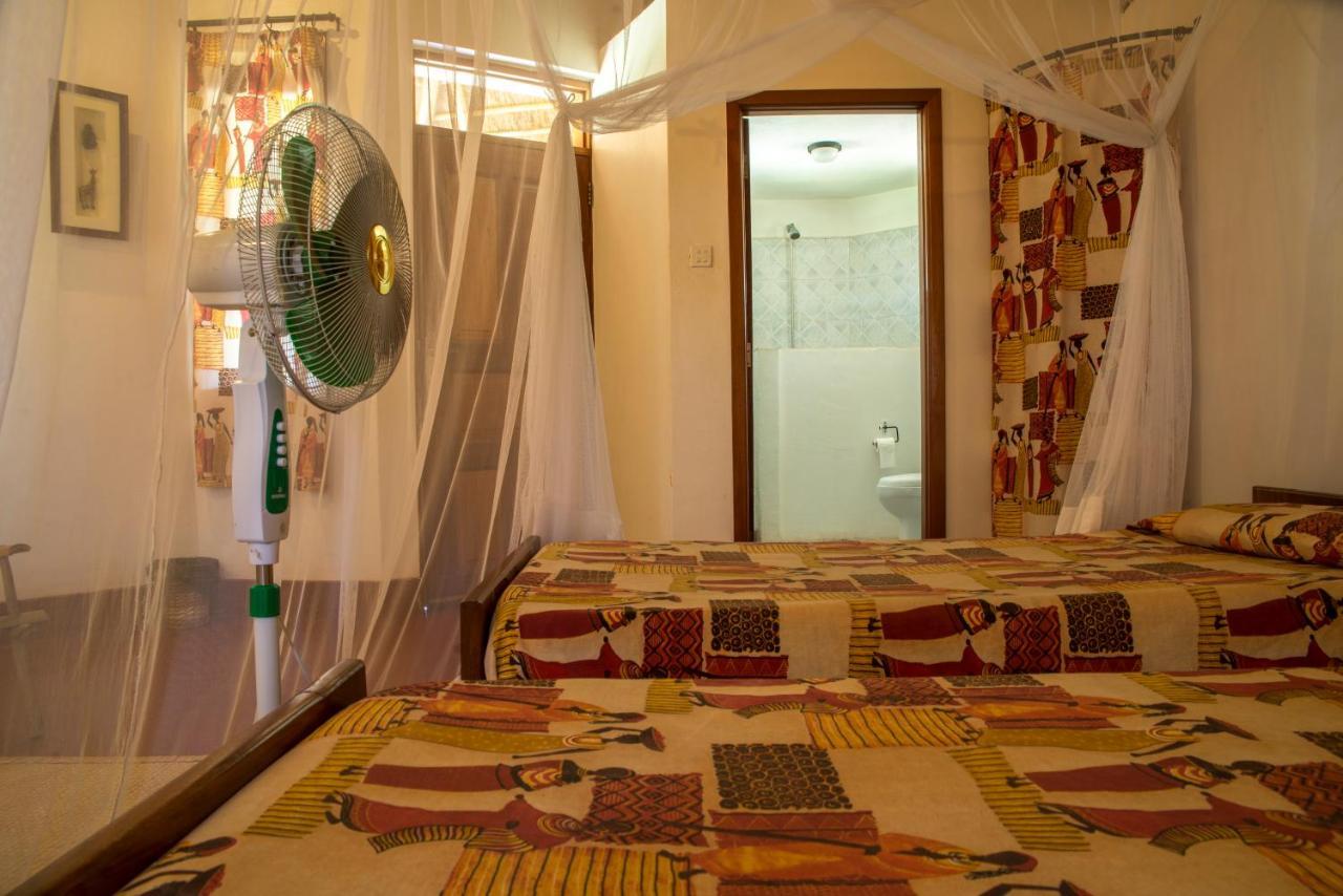 Bwana Tembo Safari Camp Lodge