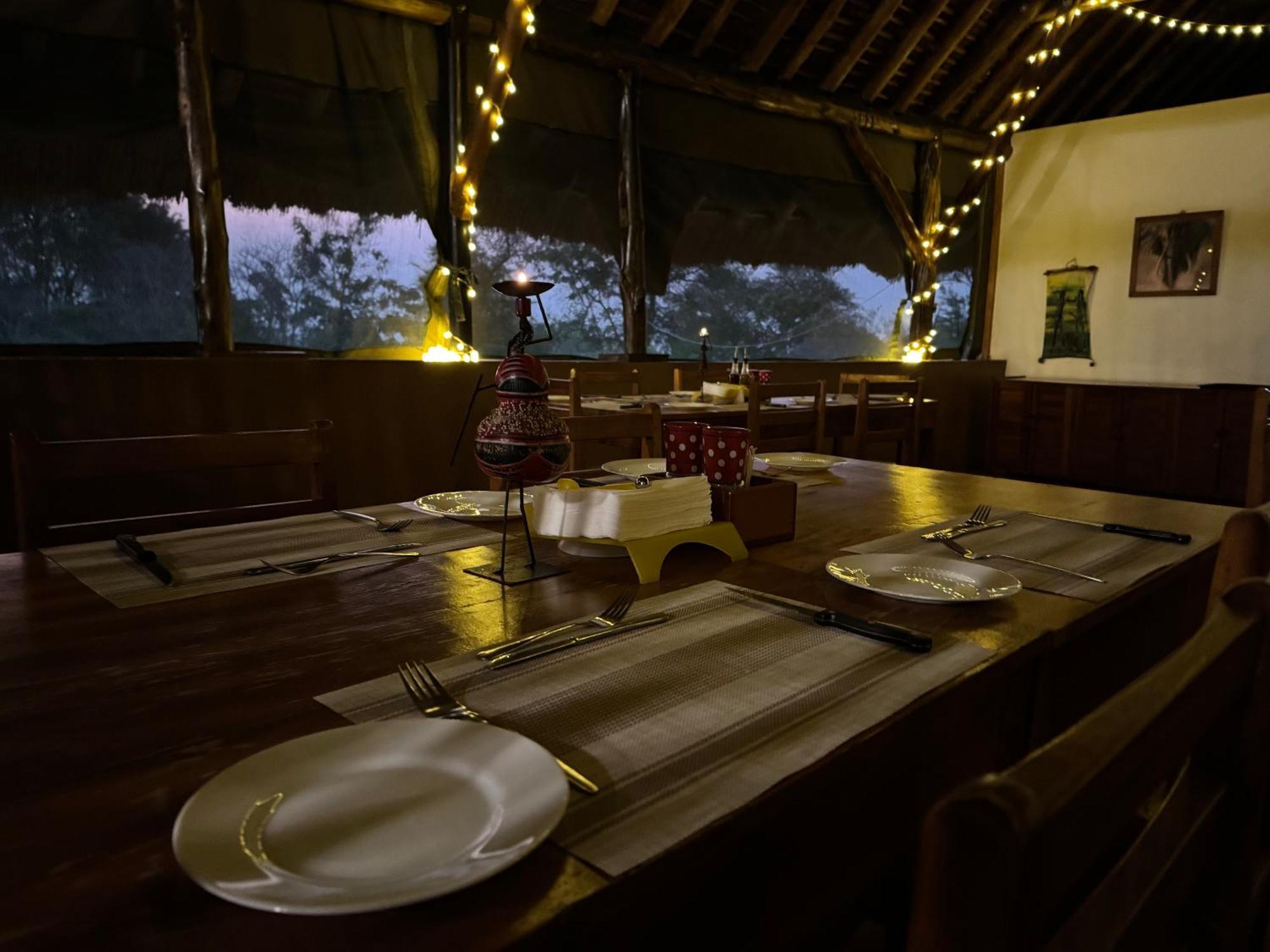 Lodge Bwana Tembo Safari Camp Paraa
