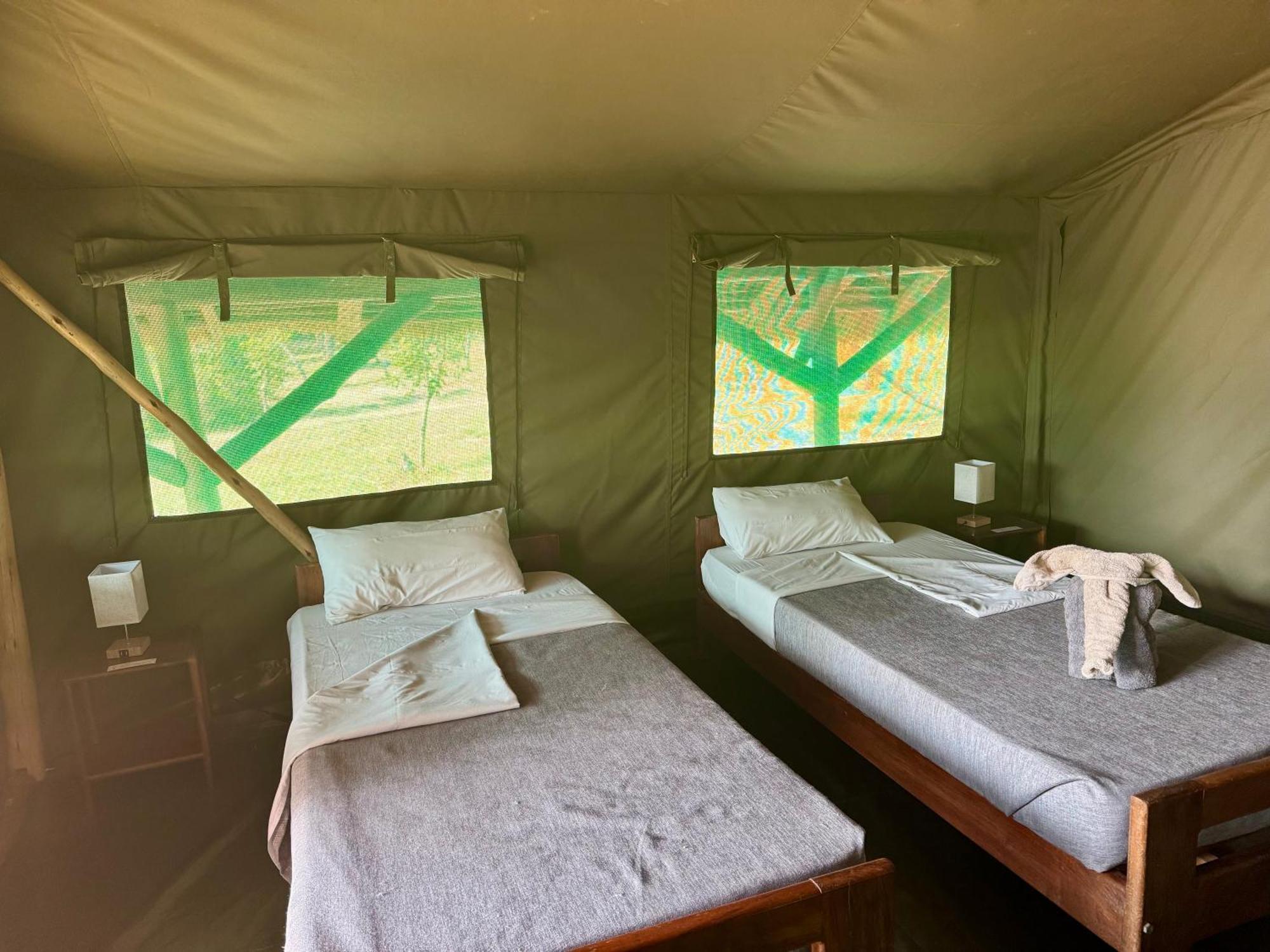 Bwana Tembo Safari Camp Lodge *