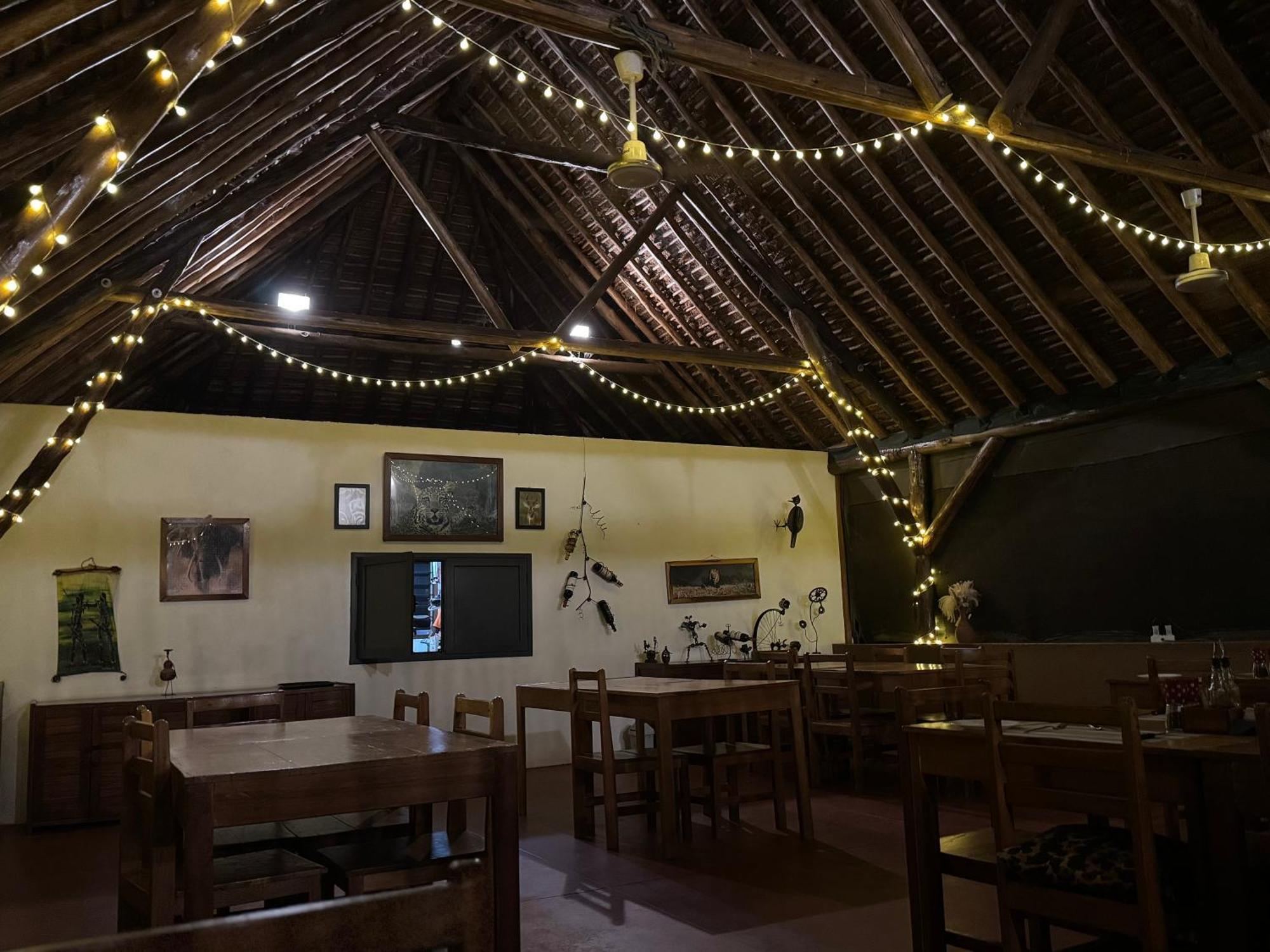 Lodge Bwana Tembo Safari Camp *